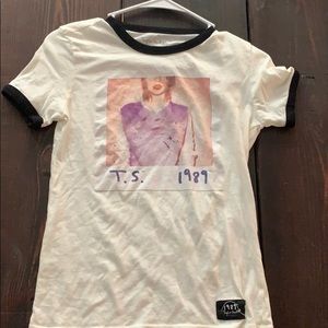 Taylor Swift 1989 World Tour concert T shirt